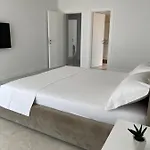 Sara House Lägenhet Vlorë