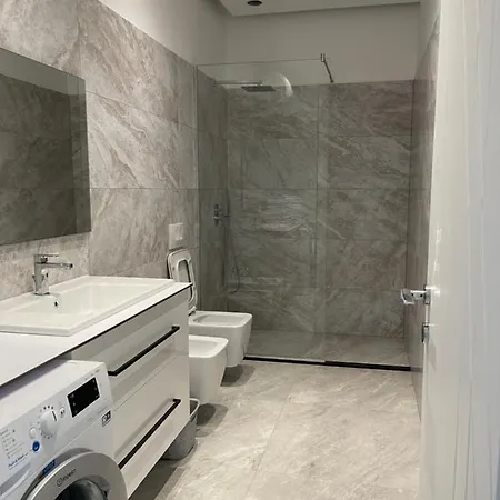 Apartment Sara House *